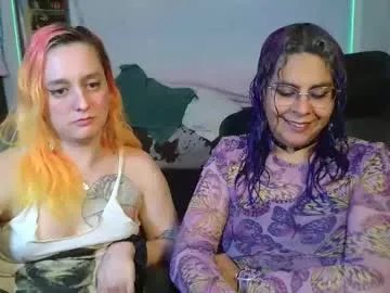 evelan123 — 2 trans girls chating and having fun come see // GOAL: Play with each other [248 tokens left] #french #trans #bdsm #hairyarmpits #couple