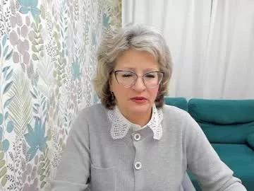 Check-out our online cams range and interact on a personal level with our sweet girls streamers, showing off their voluptuous shapes and toys.