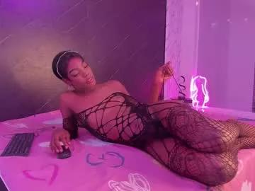Check-out our online cams range and interact on a personal level with our sweet girls streamers, showing off their voluptuous shapes and toys.
