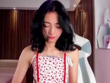Check-out our online cams range and interact on a personal level with our sweet girls streamers, showing off their voluptuous shapes and toys.