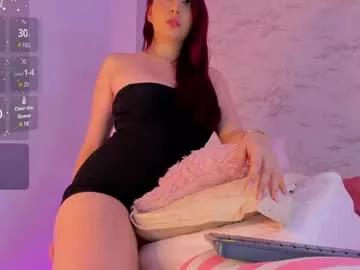 Check-out our online cams range and interact on a personal level with our sweet girls streamers, showing off their voluptuous shapes and toys.