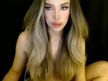 Check-out our online cams range and interact on a personal level with our sweet girls streamers, showing off their voluptuous shapes and toys.