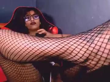Check-out our online cams range and interact on a personal level with our sweet girls streamers, showing off their voluptuous shapes and toys.