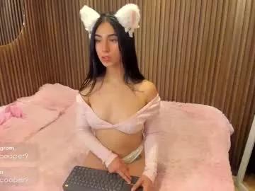 Check-out our online cams range and interact on a personal level with our sweet girls streamers, showing off their voluptuous shapes and toys.