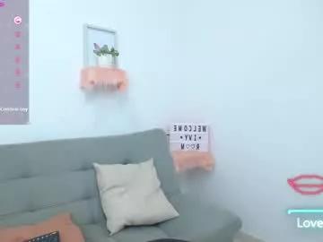 Check-out our online cams range and interact on a personal level with our sweet girls streamers, showing off their voluptuous shapes and toys.