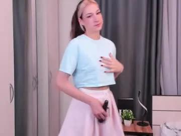 jameypopek — Goal  :take off my bra- Hello everyone, my name is Laree, I'm #new here. #teen #shy #18 #young [111 tokens remaining]