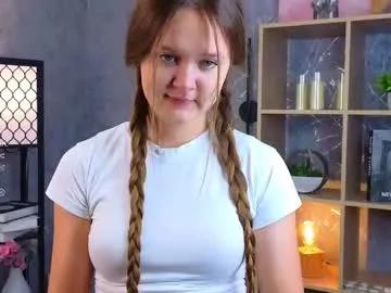 jenellmiyamoto — The goal: Suck fingers + eyes contact Hi,I'm Bella, im new here!! #new #shy #18 #lovense #young [123 tokens remaining]