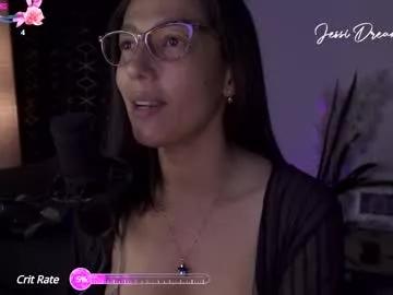 Check-out our online cams range and interact on a personal level with our sweet girls streamers, showing off their voluptuous shapes and toys.