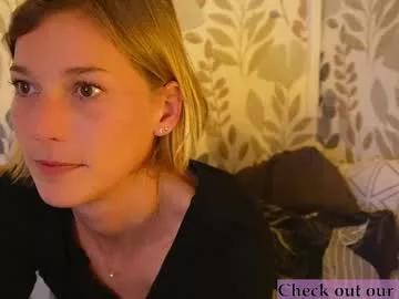Check-out our online cams range and interact on a personal level with our sweet girls streamers, showing off their voluptuous shapes and toys.