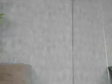 Check-out our online cams range and interact on a personal level with our sweet girls streamers, showing off their voluptuous shapes and toys.
