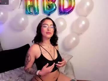 Check-out our online cams range and interact on a personal level with our sweet girls streamers, showing off their voluptuous shapes and toys.