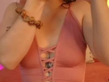 Check-out our online cams range and interact on a personal level with our sweet girls streamers, showing off their voluptuous shapes and toys.