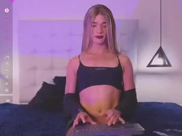 Check-out our online cams range and interact on a personal level with our sweet girls streamers, showing off their voluptuous shapes and toys.