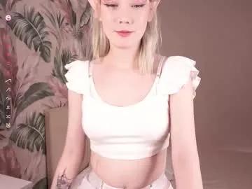 kimberlieweckman — Goa: Show my tongue^^ / my fav patterns is 77/111/333 Hello! My name is Mary im #18 yo #lovense #shy #new #bigboobs [10 tokens remaining]