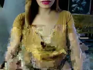 Check-out our online cams range and interact on a personal level with our sweet girls streamers, showing off their voluptuous shapes and toys.