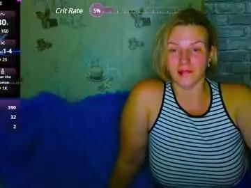 Check-out our online cams range and interact on a personal level with our sweet girls streamers, showing off their voluptuous shapes and toys.