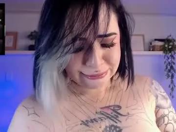 Check-out our online cams range and interact on a personal level with our sweet girls streamers, showing off their voluptuous shapes and toys.