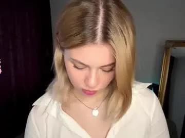 lil_elisa — GoalThis air kiss is for you :) || Do u want see how i'm tease my skirt and a little peak my panties> #natural #18 #new #shy [11 tokens remaining]