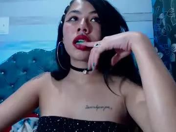 Check-out our online cams range and interact on a personal level with our sweet girls streamers, showing off their voluptuous shapes and toys.