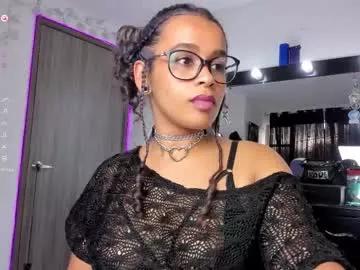 Check-out our online cams range and interact on a personal level with our sweet girls streamers, showing off their voluptuous shapes and toys.