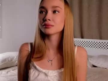 Check-out our online cams range and interact on a personal level with our sweet girls streamers, showing off their voluptuous shapes and toys.