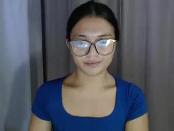 Check-out our online cams range and interact on a personal level with our sweet girls streamers, showing off their voluptuous shapes and toys.