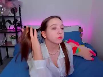 Check-out our online cams range and interact on a personal level with our sweet girls streamers, showing off their voluptuous shapes and toys.