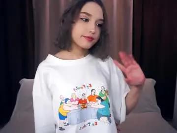 luellazahnen — Goal: I will correct my hair (on my head)  #18 #PETITE #TEEN #new #shy [7 tokens remaining]