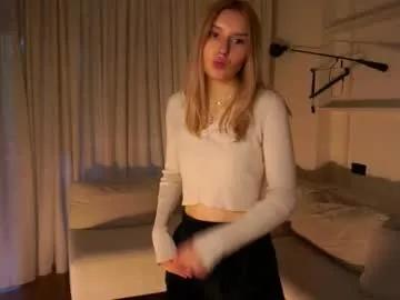 luminousalice — Goal: EYE CONTACL :) Hello there! im Alice! Im a little #shy but ready to find #new adventure! Im #teen n #skinny <3 #18 yo. [5 tokens remaining]