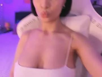 Check-out our online cams range and interact on a personal level with our sweet girls streamers, showing off their voluptuous shapes and toys.