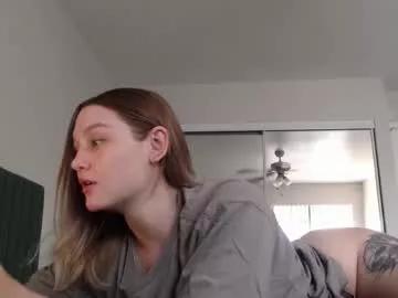 Check-out our online cams range and interact on a personal level with our sweet girls streamers, showing off their voluptuous shapes and toys.
