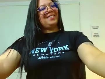 Check-out our online cams range and interact on a personal level with our sweet girls streamers, showing off their voluptuous shapes and toys.