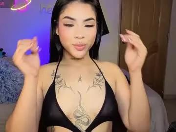 Check-out our online cams range and interact on a personal level with our sweet girls streamers, showing off their voluptuous shapes and toys.