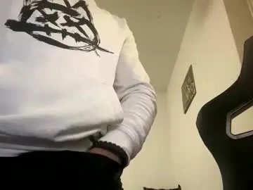 mihc1117 — Welcome to my room! - Goal: i cum for my viewers on me [49 tokens left] #oil #ass #shaved