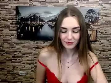 Check-out our online cams range and interact on a personal level with our sweet girls streamers, showing off their voluptuous shapes and toys.