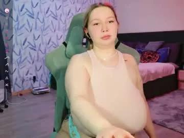 Check-out our online cams range and interact on a personal level with our sweet girls streamers, showing off their voluptuous shapes and toys.