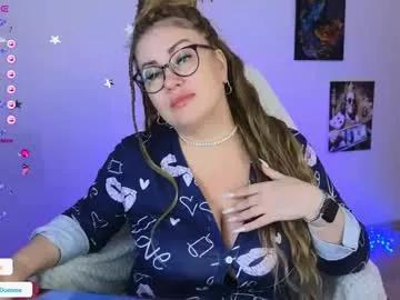 Check-out our online cams range and interact on a personal level with our sweet girls streamers, showing off their voluptuous shapes and toys.
