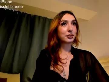 Check-out our online cams range and interact on a personal level with our sweet girls streamers, showing off their voluptuous shapes and toys.