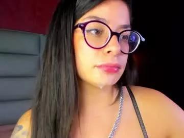 Check-out our online cams range and interact on a personal level with our sweet girls streamers, showing off their voluptuous shapes and toys.