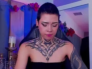 Check-out our online cams range and interact on a personal level with our sweet girls streamers, showing off their voluptuous shapes and toys.