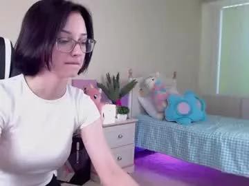 Check-out our online cams range and interact on a personal level with our sweet girls streamers, showing off their voluptuous shapes and toys.