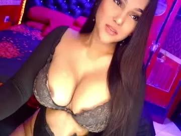 Check-out our online cams range and interact on a personal level with our sweet girls streamers, showing off their voluptuous shapes and toys.