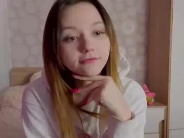 Check-out our online cams range and interact on a personal level with our sweet girls streamers, showing off their voluptuous shapes and toys.