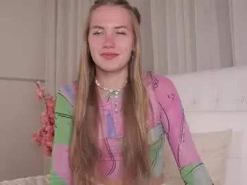 roxanelan — GOAL: Hey hey Hi, I'm new here! Let's start having fun? #shy #18 #new #teen #skinny [4 tokens remaining]