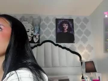 sarahmiler_ — GOAL: Rub my pussy under my pantyhose  [87 tokens remaining] Welcome let's enjoy together #heels #fuckmachine #pantyhose #squirt #anal