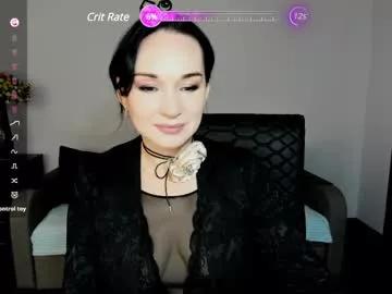 Check-out our online cams range and interact on a personal level with our sweet girls streamers, showing off their voluptuous shapes and toys.