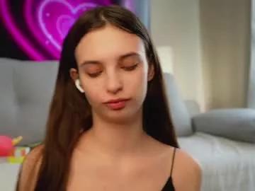 Check-out our online cams range and interact on a personal level with our sweet girls streamers, showing off their voluptuous shapes and toys.