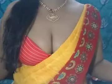Check-out our online cams range and interact on a personal level with our sweet girls streamers, showing off their voluptuous shapes and toys.