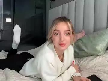 sophiebelll — slapp doggy - #new #skinny #18 #squirt #tease #natural [215 tokens remaining]
