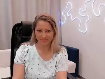 Check-out our online cams range and interact on a personal level with our sweet girls streamers, showing off their voluptuous shapes and toys.